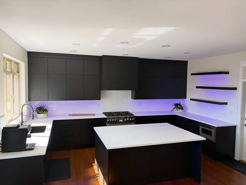 Custom kitchen and living room by Amend Developments, photo 2